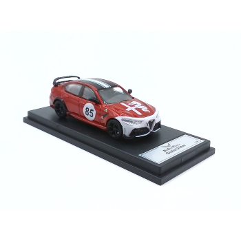 Alfa Romeo Giulia GTAm red - skala 1:64 - Shadow